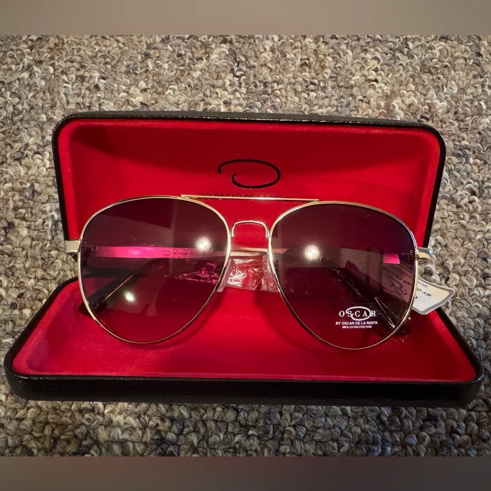 Oscar By Oscar De La‎ Renta-Brown and Gold Classic Aviator Sunglasses w case